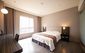 Grand Crystal Hotel